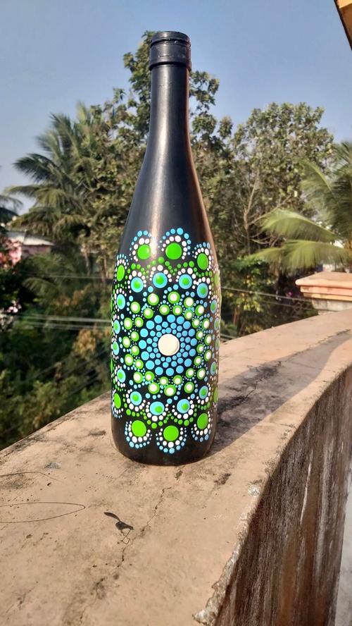 插画瓶子简笔画-如何画矿泉水瓶子简笔画 插画瓶子简笔画-如何画矿泉水瓶子简笔画